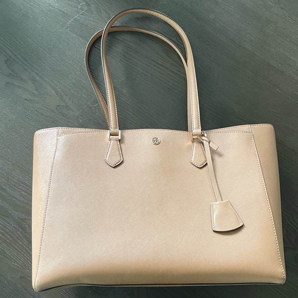 Tory Burch Robinson Tote in Cardamom